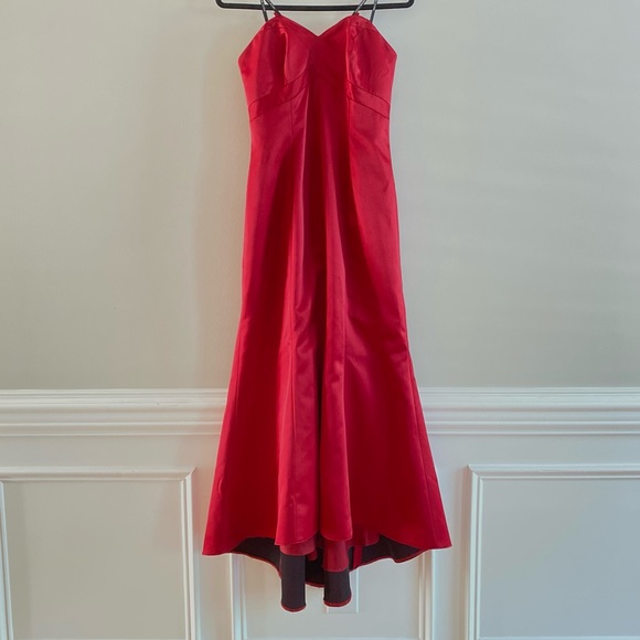Badgley Mischka Dresses & Skirts - BADGLEY MISCHKA Ruby Red Strapless Gown 6